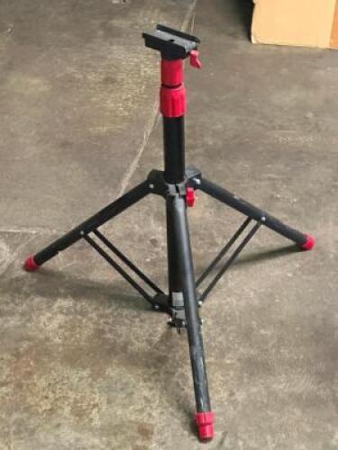 WORK LIGHT STAND