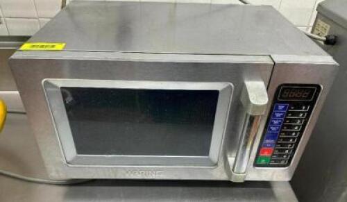 WARING 1000 WATT MICROWAVE.