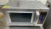 WARING 1000 WATT MICROWAVE.