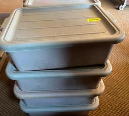 (4) PLASTIC BUS TUBS W/ LIDS.