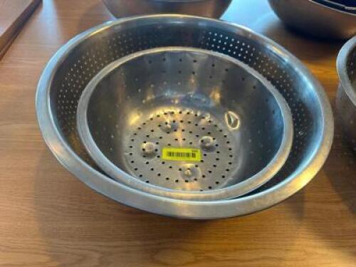 (2) STAINLESS COLANDERS.