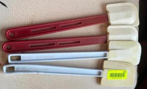 (4) SPATULAS