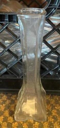 (12) GLASS TABLE VASES.
