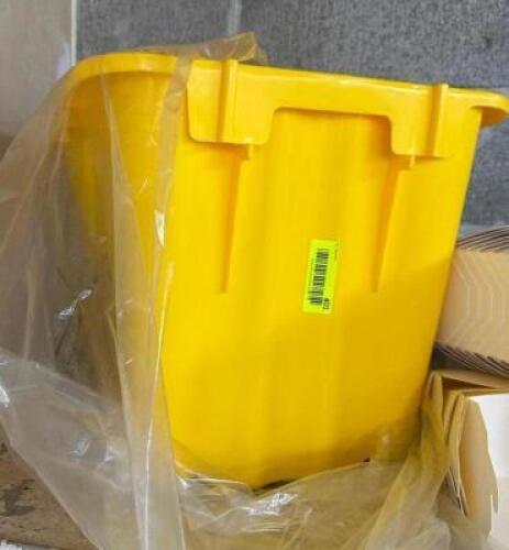 NEW YELLOW PLASTIC MOP BUCKET