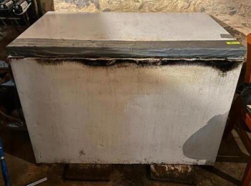 CHEST FREEZER