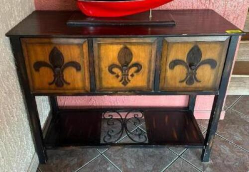 3-DRAWER WOODEN BUFFET TABLE