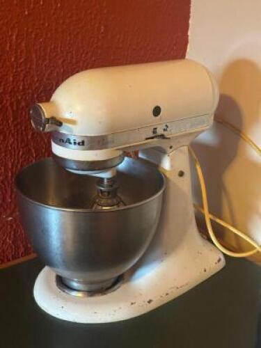 COUNTERTOP STAND MIXER