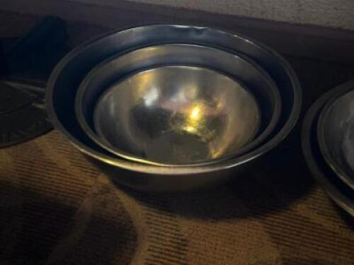 (3) - STAINLESS MIXING BOWLS