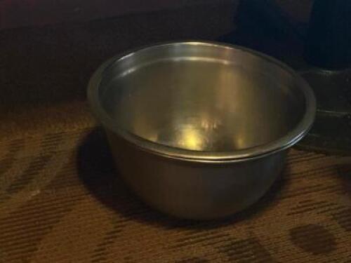 (2) - STAINLESS MIXING BOWLS