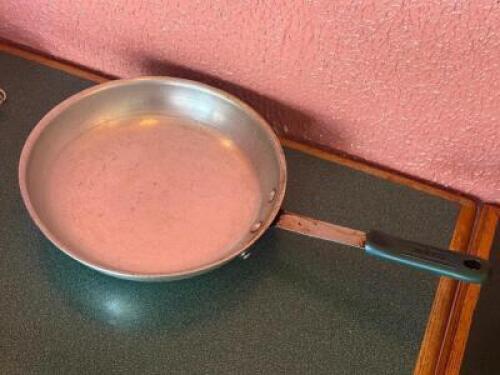 FRYING PAN