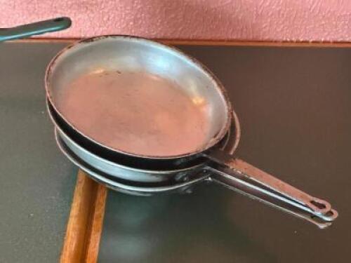 (3) - FRYING PANS