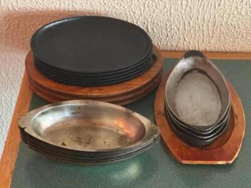 (16) - HOT PLATE SERVING PLATES