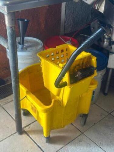 MOP BUCKET
