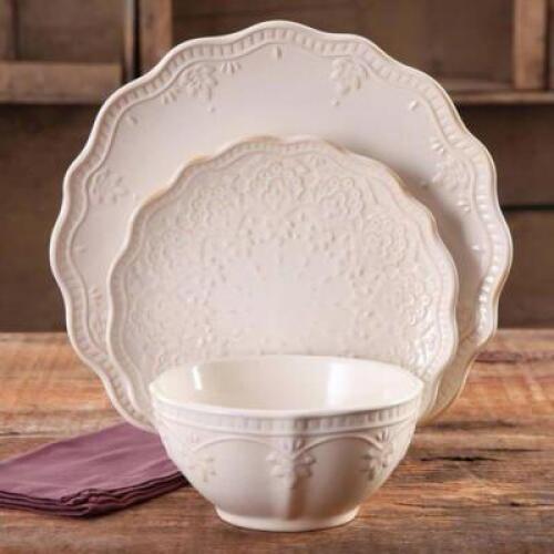 DESCRIPTION: FARMHOUSE LACE 12PC DINNERWARE SET IN LINEN BRAND/MODEL: THE PIONEER WOMAN RETAIL$: $44.92 QTY: 1