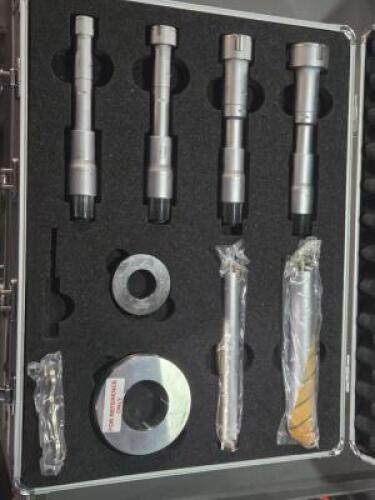 DESCRIPTION: (1) MECHANICAL INSIDE MICROMETER SET BRAND/MODEL: SPI 37880663 INFORMATION: 1 EXTENTION ROD SIZE: 0.800" MIN MESUREMENT RETAIL$: $2,980.7