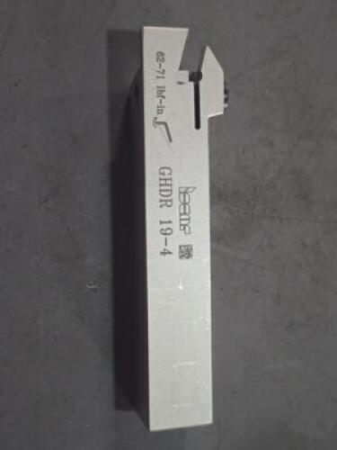 DESCRIPTION: (1) INDEXABLE GROOVING-CUTOFF TOOLHOLDER BRAND/MODEL: ISCAR GHDR 19-4 SIZE: 0.157 TO0.197" GROOVE WIDTH 0.4" MAX DOC RETAIL$: $179.00 QTY