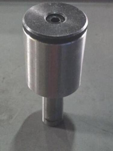 DESCRIPTION: (1) SLITTING/SLOTTING SAW ARBOR BRAND/MODEL: VC 42056630 SIZE: 3/4" SD 1" HOLE DIA RETAIL$: $84.66 QTY: 1