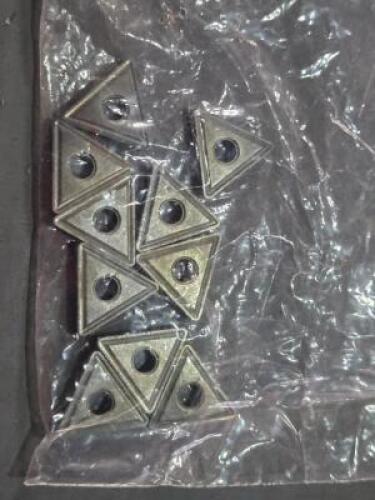 DESCRIPTION: (10) CARBIDE TURNING INSERTS BRAND/MODEL: UNKNOWN TNMG RETAIL$: $177.00 QTY: 10
