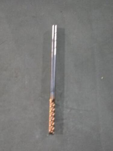 DESCRIPTION: (2) SOLID CARBIDE CORNER RADIUS END MILL BRAND/MODEL: ACCUPRO 084874158 SIZE: 1/4" dia 1-1/2" LOC RETAIL$: $210.08 QTY: 2