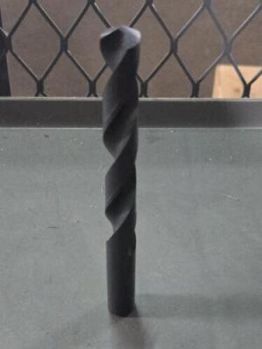DESCRIPTION: (2) HSS BLACK OXIDE JOBBER DRILL BITS BRAND/MODEL: UNKNOWN D/AN9/16 SIZE: 9/16" RETAIL$: $91.64 QTY: 2