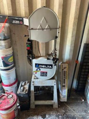 VERTICAL BAND SAW WITH STAND