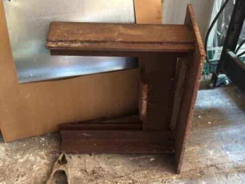 IRON BRACKET