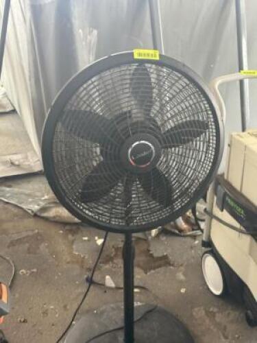 PEDISTAL FAN