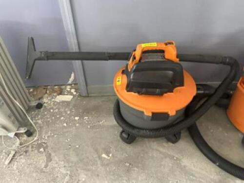 SHOP VAC