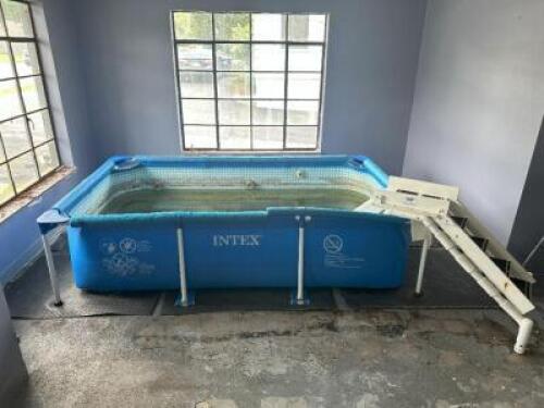 8 FT. PVC FRAME ABOVE GROUND POOL WITH CUSTOM BUILT DOG LADDER