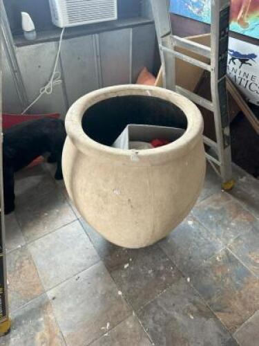 LARGE PLANTER