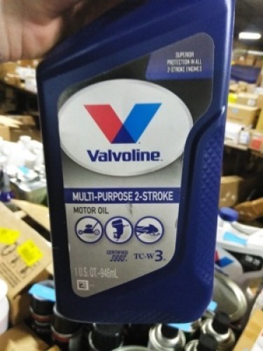 DESCRIPTION: (6) MULTI PURPOSE 2 STROKE OIL BRAND/MODEL: VALVOLINE TCW3 SIZE: 1QT RETAIL$: $47.94 QTY: 6