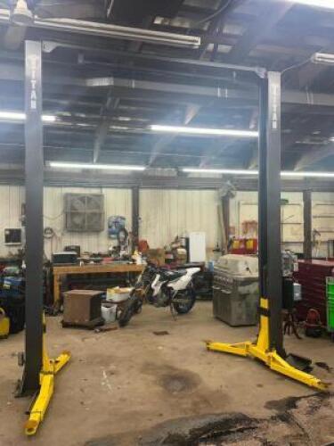 9000 LBS. TWO POST AUTOMOTIVE LIFT