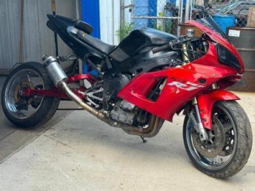 1999 Yamaha YZF-R1 Motorcycle