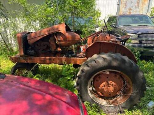 FARM TRACTOR