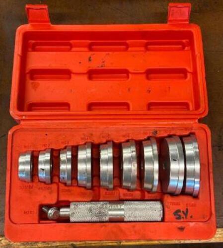 BEARING RACE AND SEAL BUSH DRIVER SET