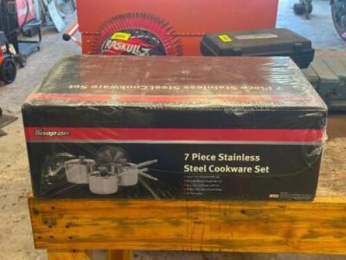 7 PIECE STAINLESS STEEL COOKWARE SET