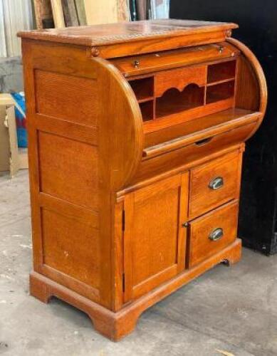 4 FT. CURVED LETTER DESK