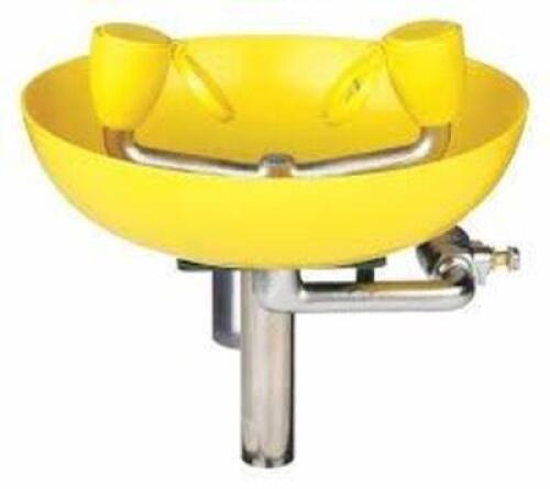 DESCRIPTION: (1) PLUMBED EYEWASH STATION BRAND/MODEL: SPEAKMAN #3RVK2 INFORMATION: YELLOW RETAIL$: $515.41 EA QTY: 1