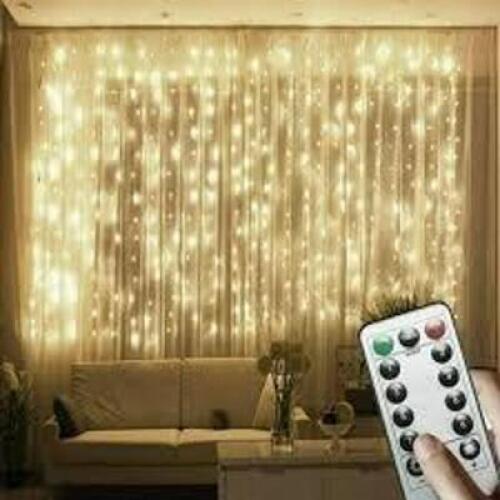 DESCRIPTION: (1) CURTAIN LIGHT BRAND/MODEL: DAYBETTER INFORMATION: COMES WITH REMOTE RETAIL$: $14.99 EA QTY: 1