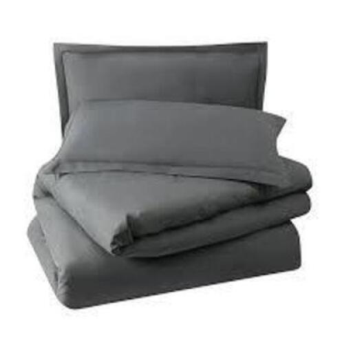 DESCRIPTION: (3) DUVET COVER SET BRAND/MODEL: NESTL INFORMATION: MULTIPLE COLORS SIZE: FULL RETAIL$: $24.99 EA QTY: 3