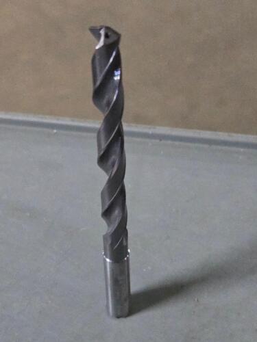 DESCRIPTION: (2) SOLID CARBIDE COOLANT DRILLS BRAND/MODEL: YG-1 DH453094 SIZE: 9.4mm RETAIL$: $387.98 QTY: 2