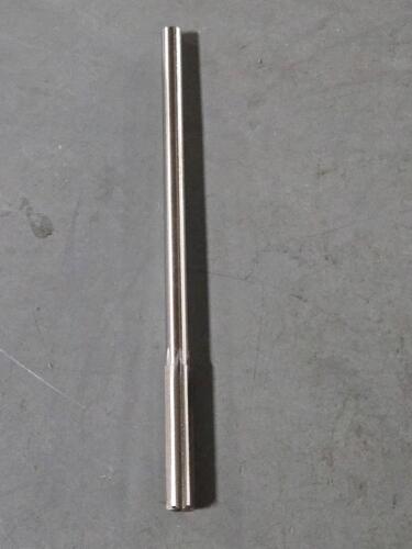 DESCRIPTION: (2) HSS CHUCKING REAMERS BRAND/MODEL: AV 11V460 SIZE: 0.3580" DIA RETAIL$: $78.46 QTY: 2