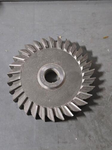DESCRIPTION: (1) HSS SIDE CHIP SAW BRAND/MODEL: KEO 950-000-953 SIZE: 4" DIA 3/32" TH 32 RETAIL$: $185.21 QTY: 1