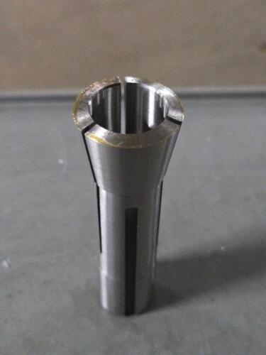 DESCRIPTION: (2) R8 ROUND COLLET BRAND/MODEL: VC 09750563 SIZE: 7/8" RETAIL$: $62.39 QTY: 2