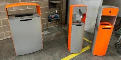 DESCRIPTION (2) OUTDOOR STEEL DOGGIE WASTE BAG DISPENSERS AND (1)GROVE TRASH RECEPTACLE WITH BONNET TOP. ADDITIONAL INFORMATION RETAILS NEW FOR $4500