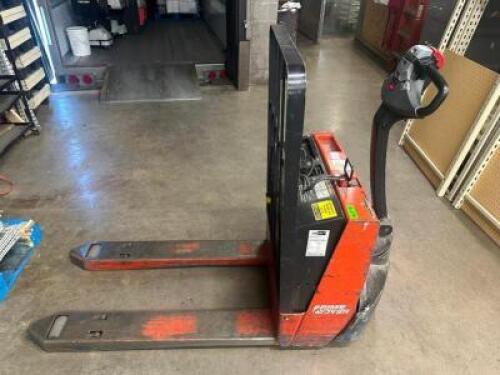 DESCRIPTION PRIME MOVER SMX45 4500 LB. ELECTRIC PALLET JACK. BRAND / MODEL: PRIME MOVER SMX45 ADDITIONAL INFORMATION SN# SMX4535252009. IN GOOD WORKIN