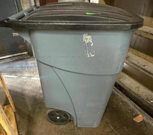 DESCRIPTION ROLLING TRASH CAN LOCATION BACK ROOM QTY 1