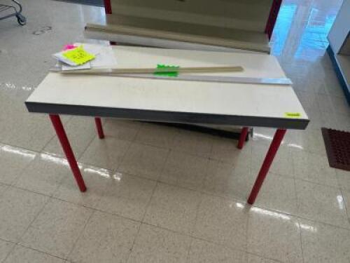 DESCRIPTION 47" COMPOSITE DISPLAY TABLE. LOCATION FRONT QTY 1