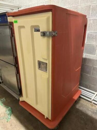 DESCRIPTION CAMBRO FULL SIZE INSULATED FOOD CABINET BRAND / MODEL: CAMBRO LOCATION BACK ROOM QTY 1