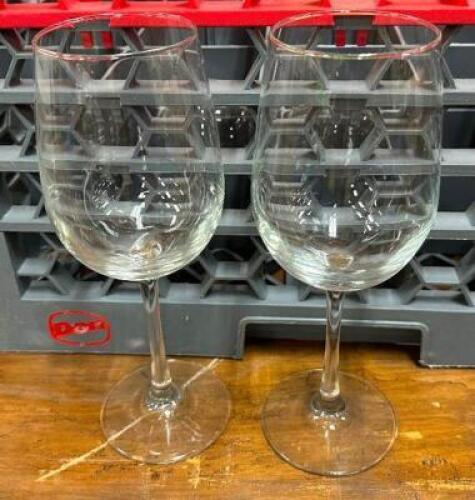 DESCRIPTION (16) WINE GLASSES ADDITIONAL INFORMATION W/ RACK THIS LOT IS: SOLD BY THE PIECE LOCATION BANQUET ROOM TABLE 1 QTY 16